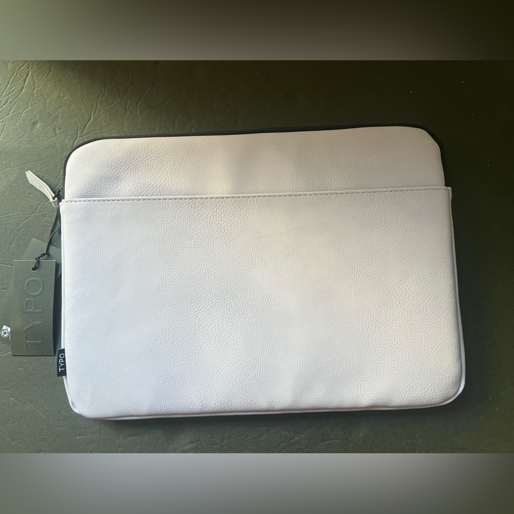 NWT Typo Core Lavender Laptop Cover, 13 Inch